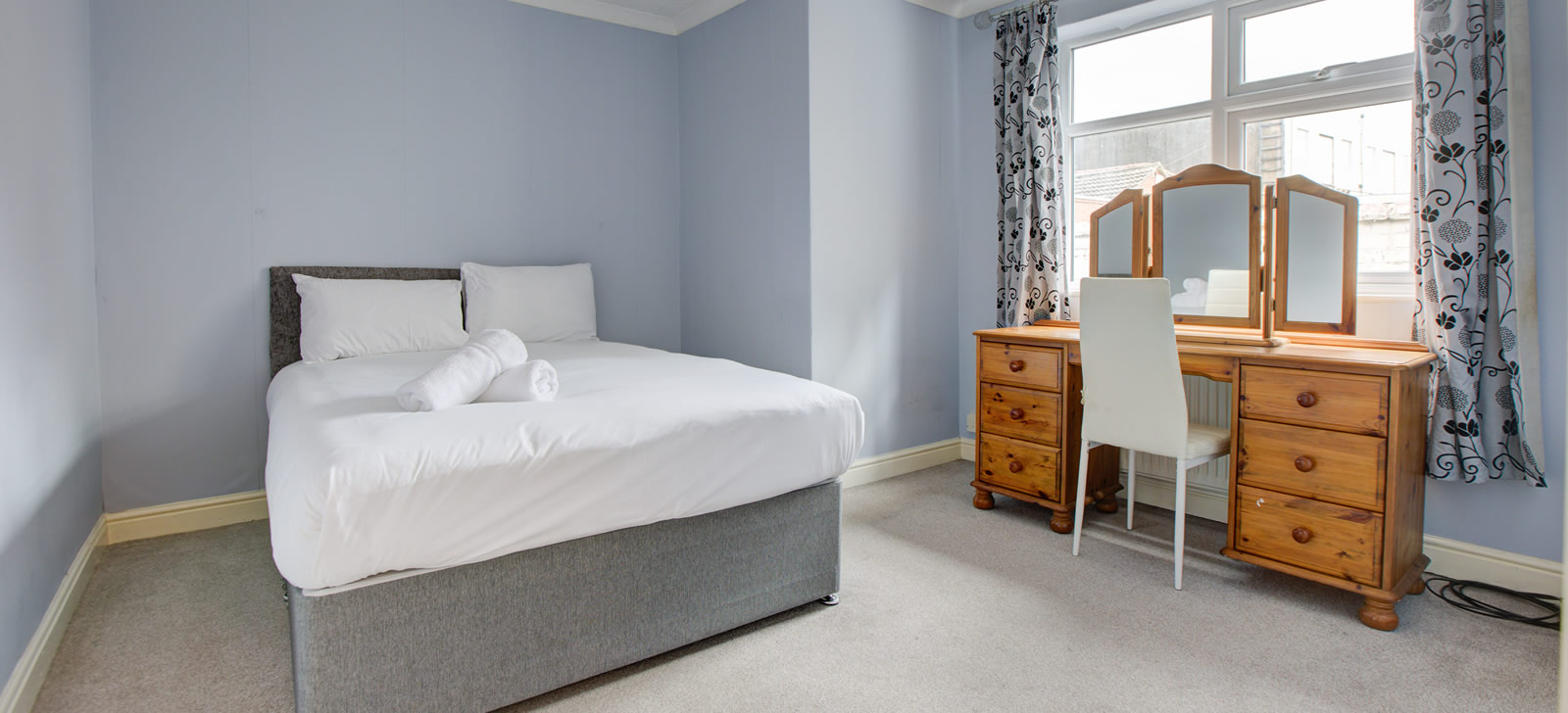 Sandringham Apartment exterior and living space